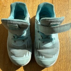 Nike Kids Aqua Sneakers in size 10c (16cm)